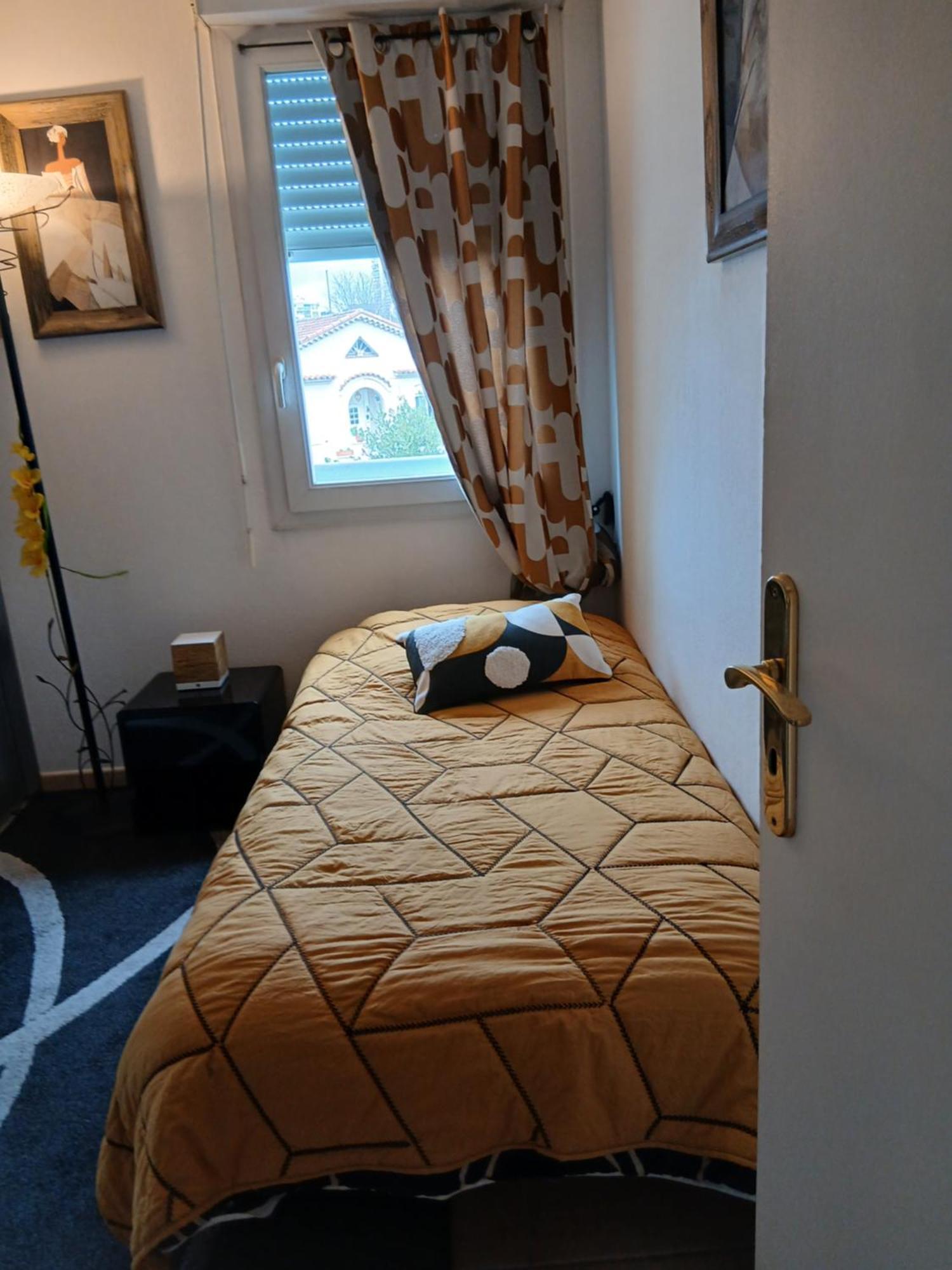 Location Chambre 2 Personnes Chez Angela Cannes Rom bilde